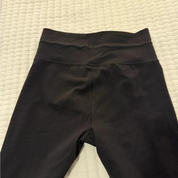 Vuori Leggings, worn once, size large - Picture 7 of 7